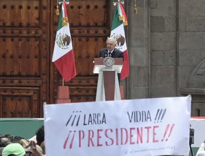 AMLO PIDE SEGUIR LUCHANDO POR CONSTRUIR UNA PATRIA NUEVA